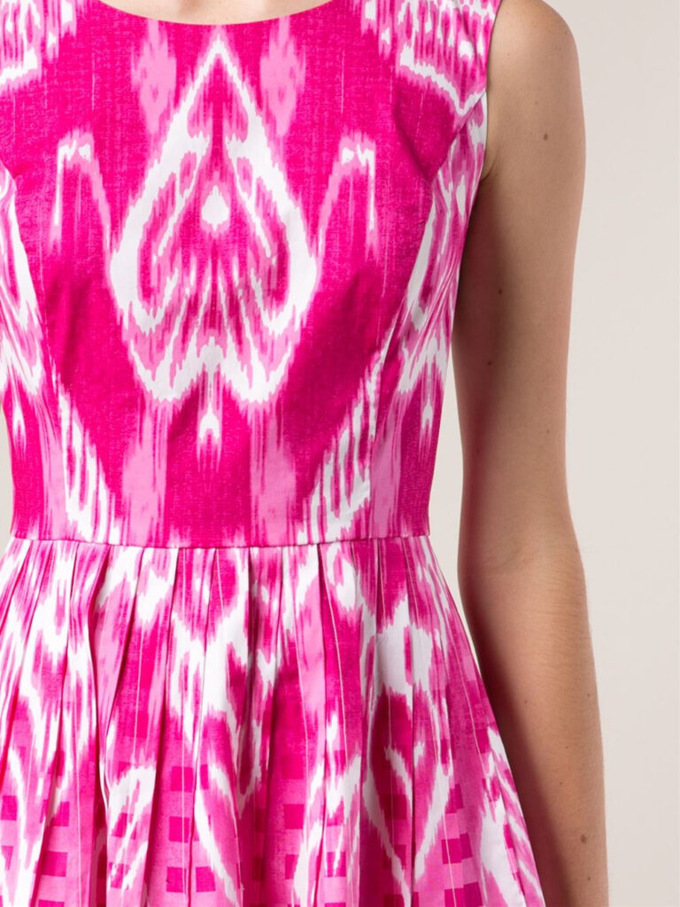 Hot pink and white ikat dress by Oscar de La Renta