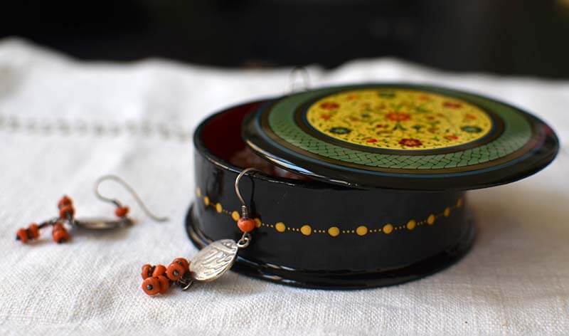 Lacquer teal black jewelry box