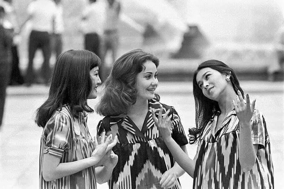 Dancers of "Bakhor" dance ensemble